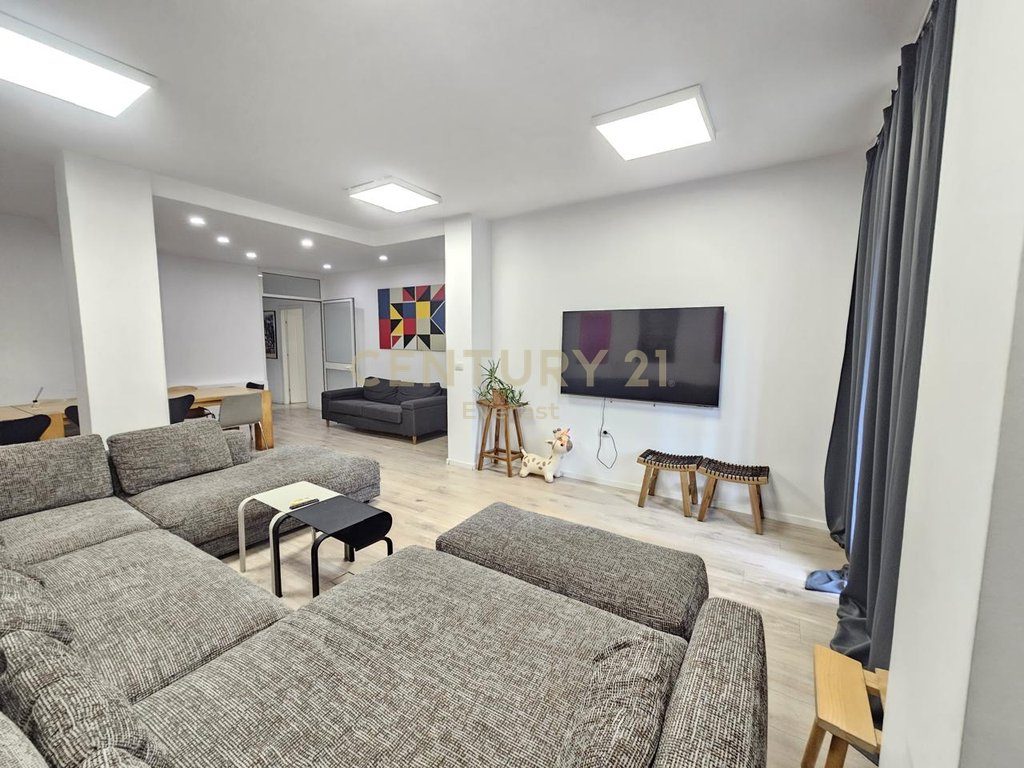 SHESHI WILLSON , JAPIM ME QIRA APARTAMENT PER ZYRA