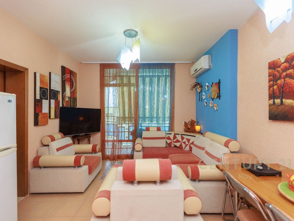 OFROJM PER SHITJE APARTAMENT 3+1+2  ME PAMJE DETI TEK RESIDENCA 'LIS',  GOLEM !!!