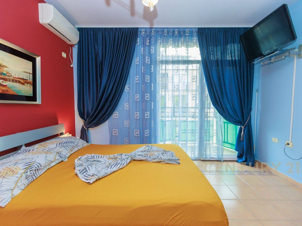 OFROJM PER SHITJE APARTAMENT 3+1+2  ME PAMJE DETI TEK RESIDENCA 'LIS',  GOLEM !!!