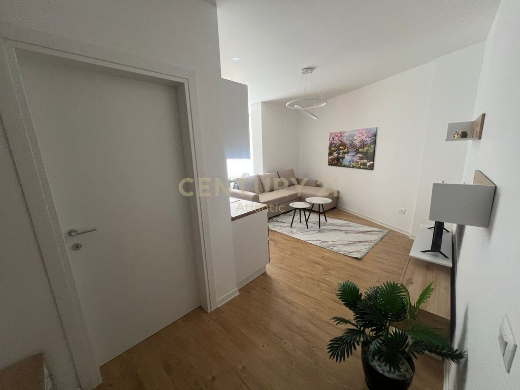 SHITET APARTAMENT 1+1 VIJE E PARE ME DETIN SHKEMBI KAVAJES "