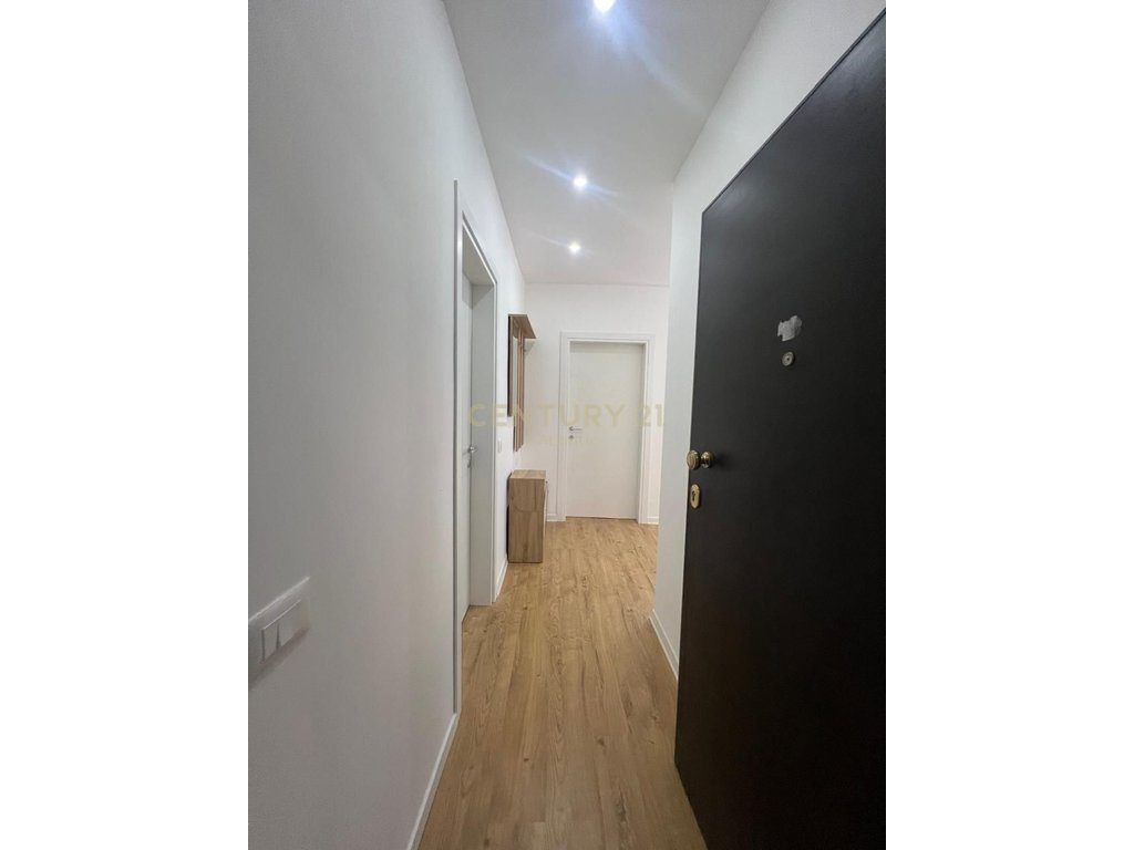 SHITET APARTAMENT 1+1 VIJE E PARE ME DETIN SHKEMBI KAVAJES "