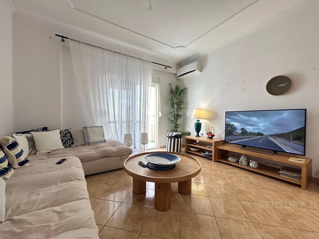 APARTAMENT 1+1 ME PAMJE NGA DETI NE LUNGOMARE!