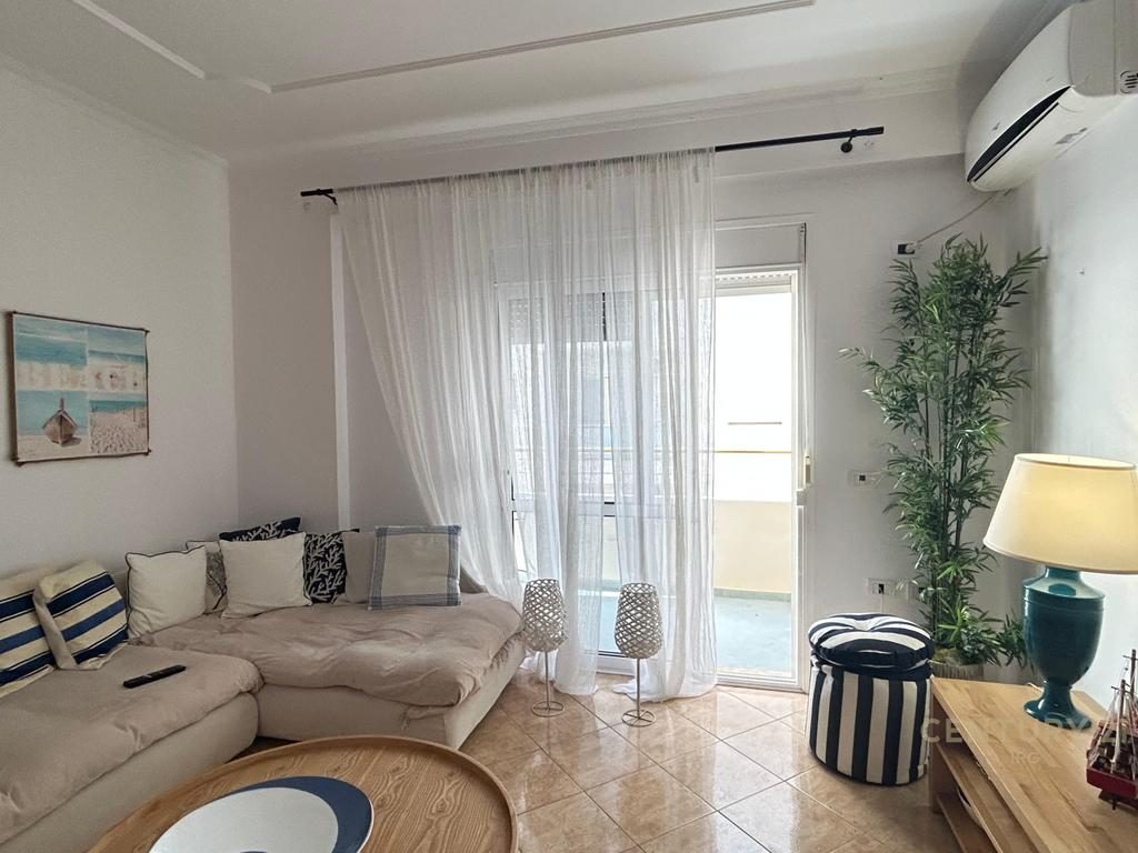 APARTAMENT 1+1 ME PAMJE NGA DETI NE LUNGOMARE!