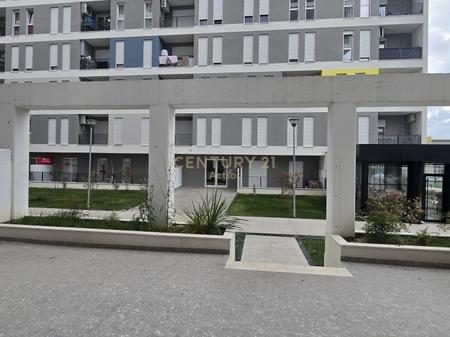 DYQAN PER SHITJE TEK UNIVERS CITY!