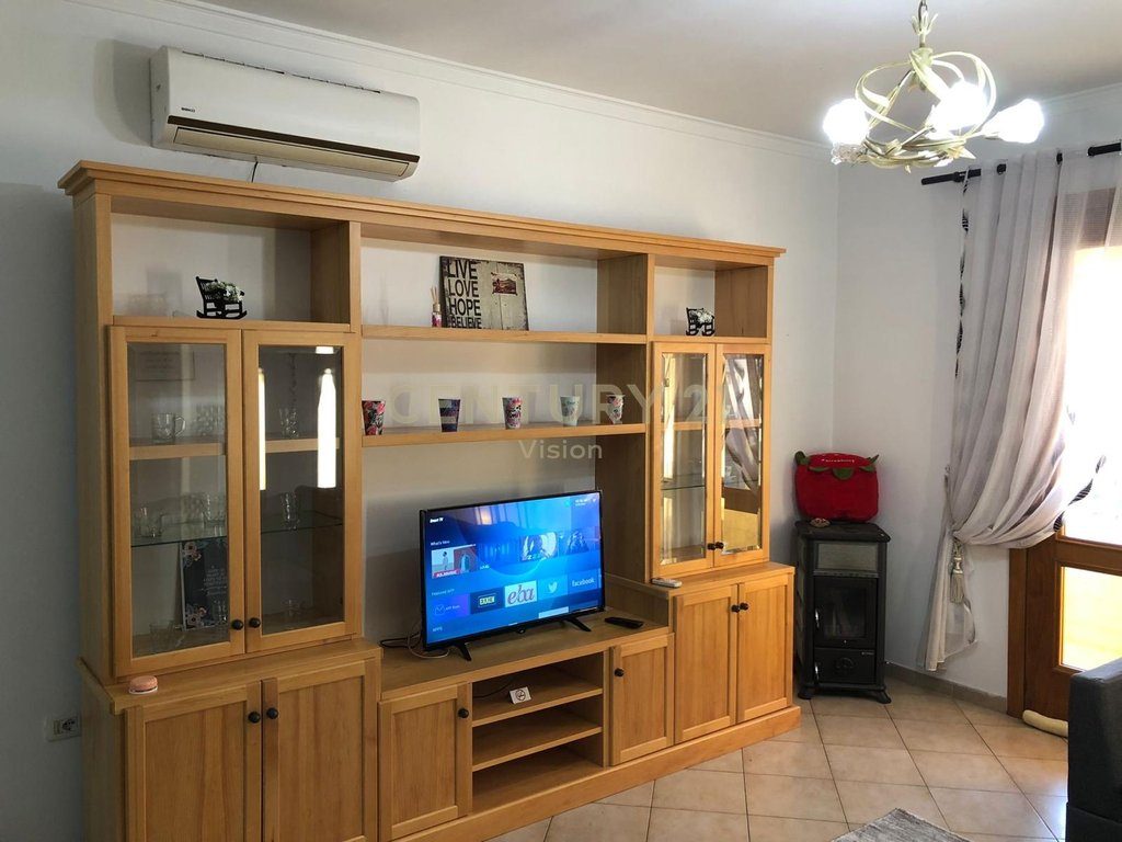 Apartament 2+1 me Qira Afer Kishes se Madhe  Shkodër