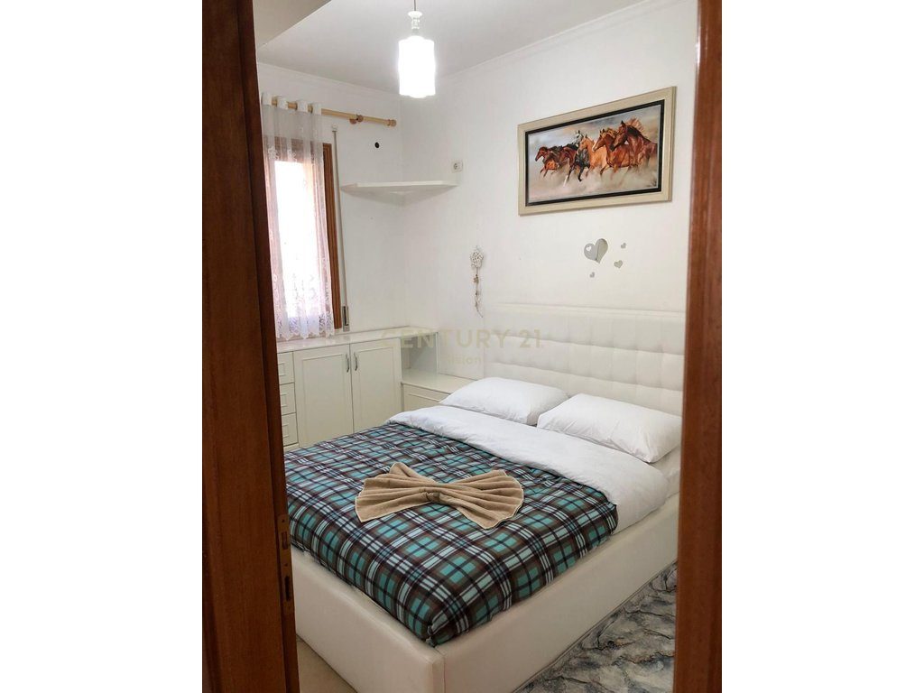 Apartament 2+1 me Qira Afer Kishes se Madhe  Shkodër
