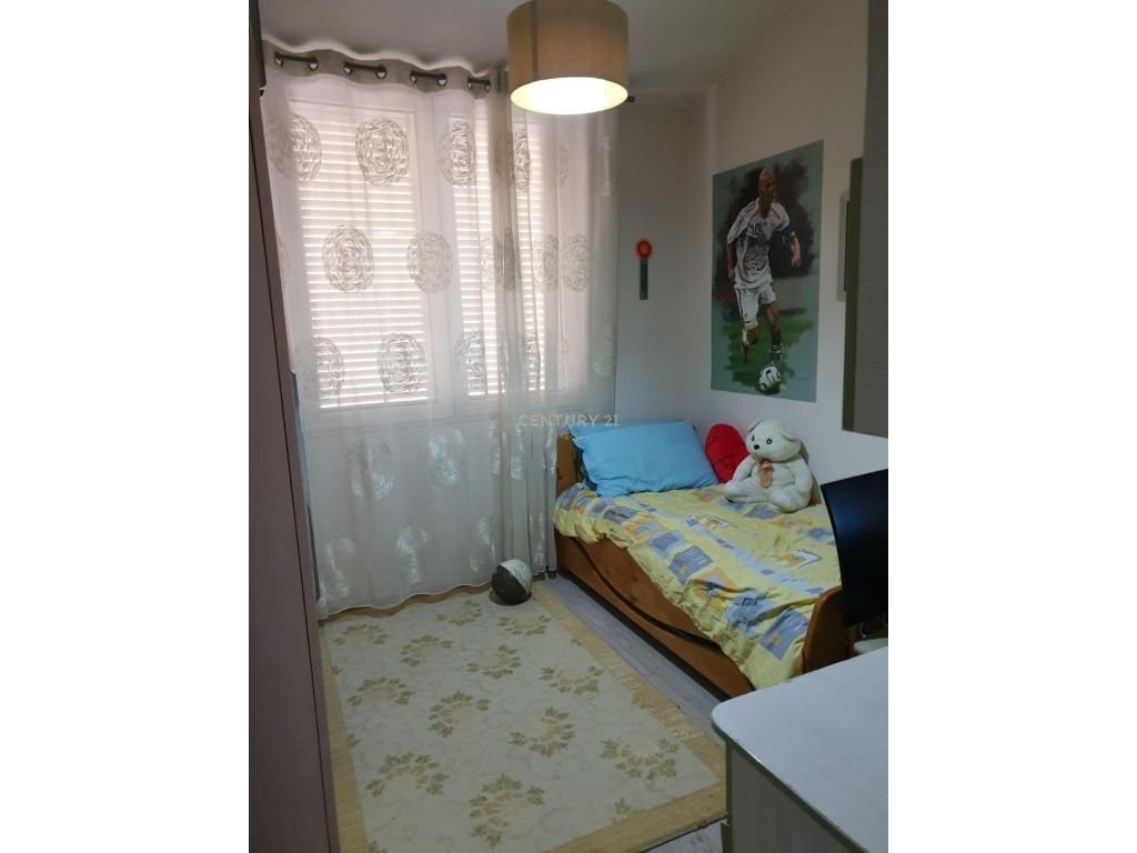 Shitet Apartametn 2+1 tek Rezidenca  "kodra e diellit 1 "