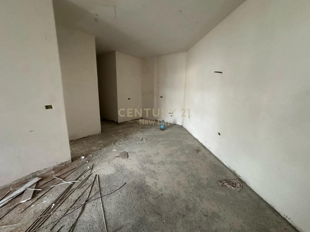 Apartament 2+1 Për Shitje në Mali i Robit, Durrës