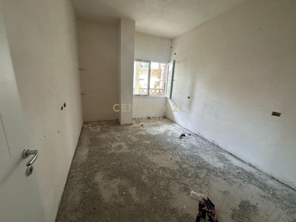 Apartament 2+1 Për Shitje në Mali i Robit, Durrës