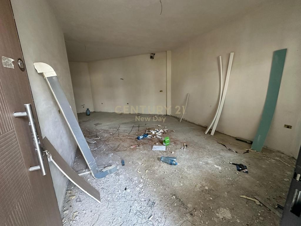 Apartament 2+1 Për Shitje në Mali i Robit, Durrës