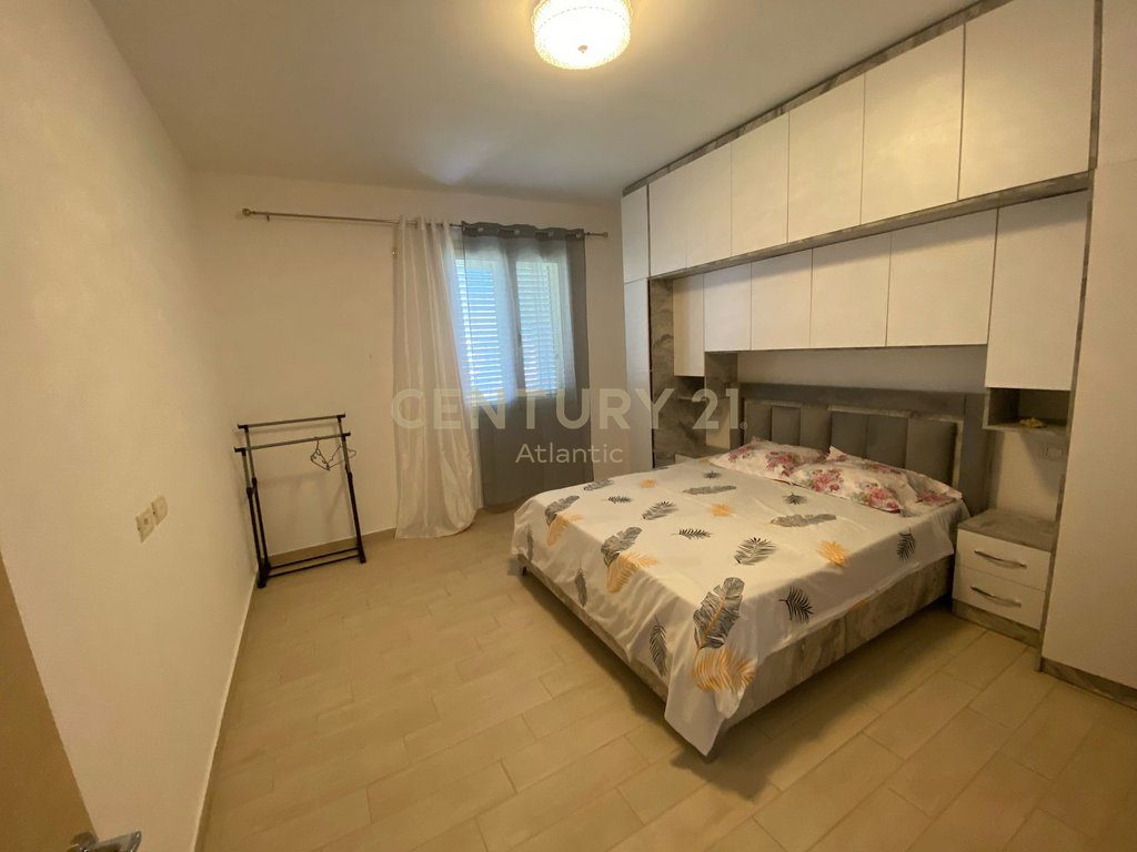 Jepet me qira Apartament tek blloku ne plepa, i pa banuar me pare !!