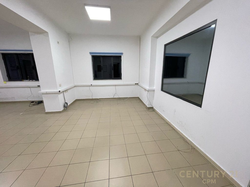 Ambient komercial për qira – mundësi ideale për biznesin tuaj