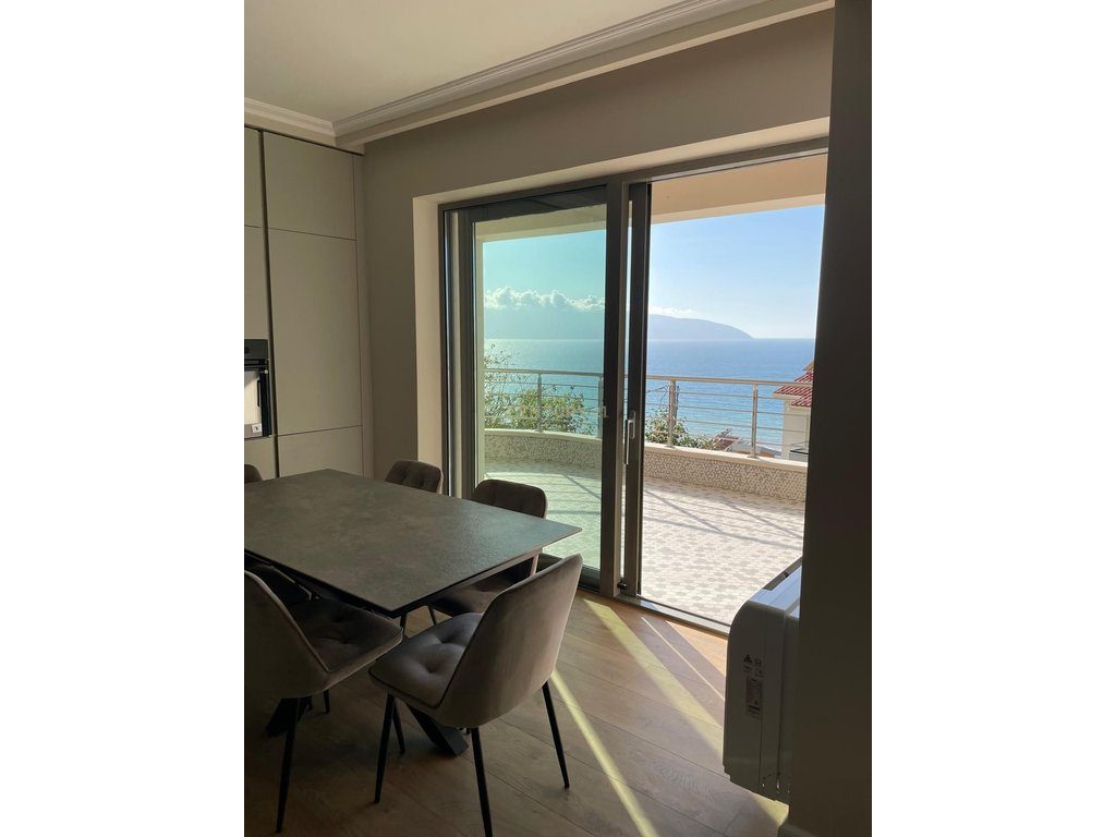 APARTAMENT LUKSOZ 2+1+2 PER QIRA, PAMJE TOTALE DETI NE UJE TE FTOHTE ,VLORE !