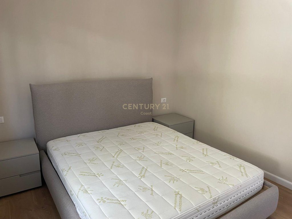 APARTAMENT LUKSOZ 2+1+2 PER QIRA, PAMJE TOTALE DETI NE UJE TE FTOHTE ,VLORE !