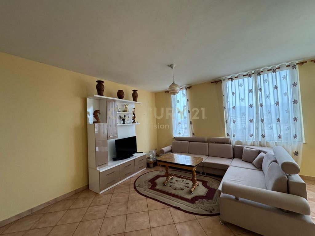 Apartament 2+1+2 për shitje në Rus, Shkodër