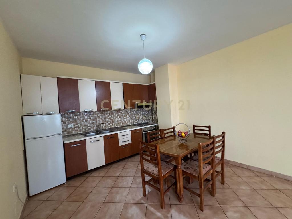 Apartament 2+1+2 për shitje në Rus, Shkodër
