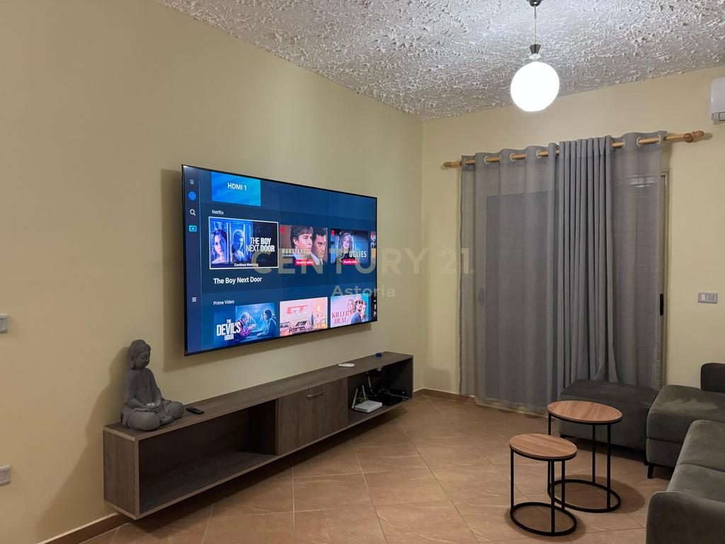 Shitet apartament 1+1+2 poste parkimi ne Orikum