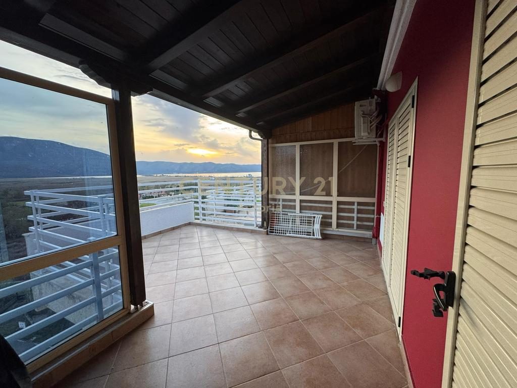 Shitet apartament 1+1+2 poste parkimi ne Orikum