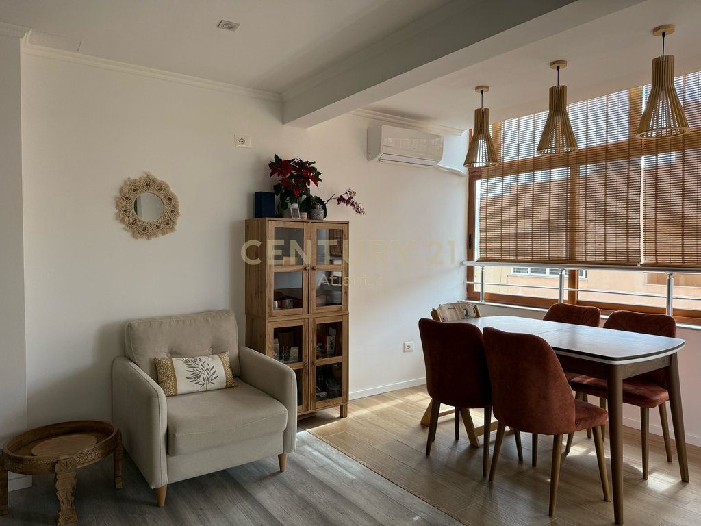 SHITET APARTAMENT 2+1+2 ME PAMJE DETI NE DURRES!