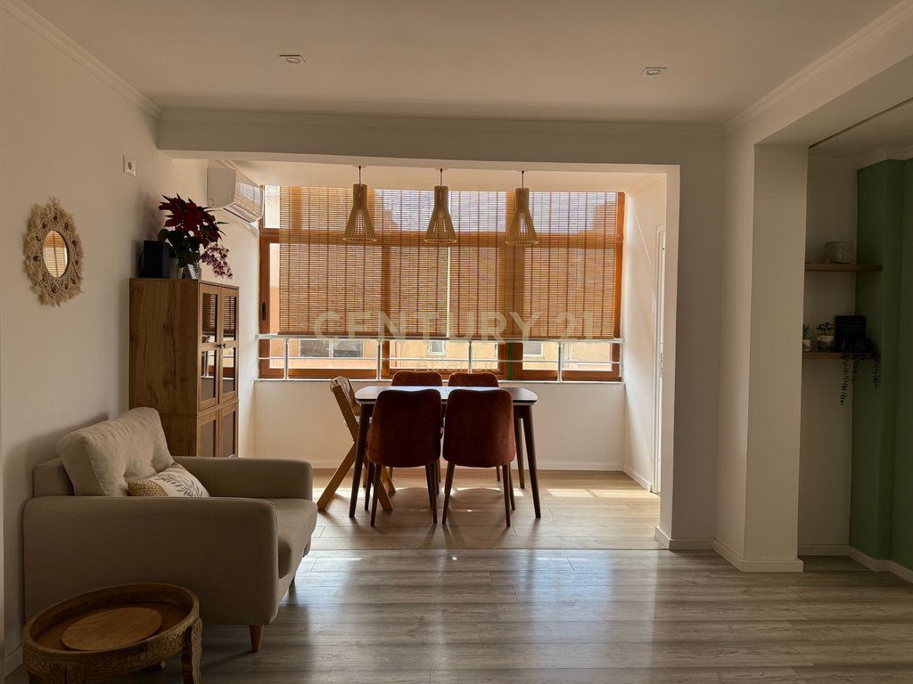 SHITET APARTAMENT 2+1+2 ME PAMJE DETI NE DURRES!