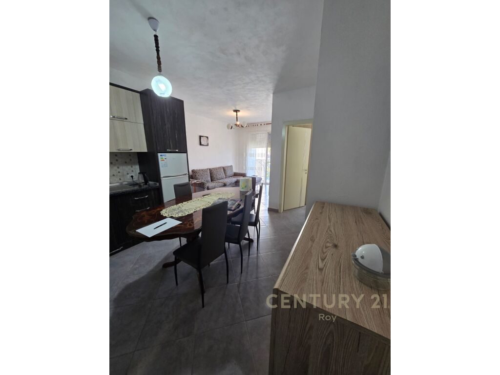 SHITET APARTAMENT SHUME PRANE DETIT NE GOLEM,DURRES!!!