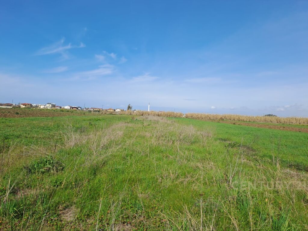 Tokë në shitje në Kavajë - 70.000€ | 2070 m²