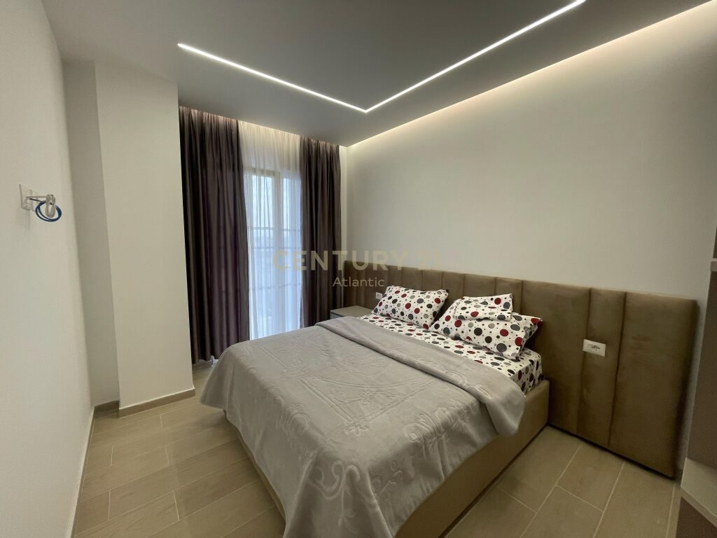 JEPET ME QERA KATI I DYTE I NJE VILE NE ISH- KENETE, NE DURRES !
430 € /Muaj