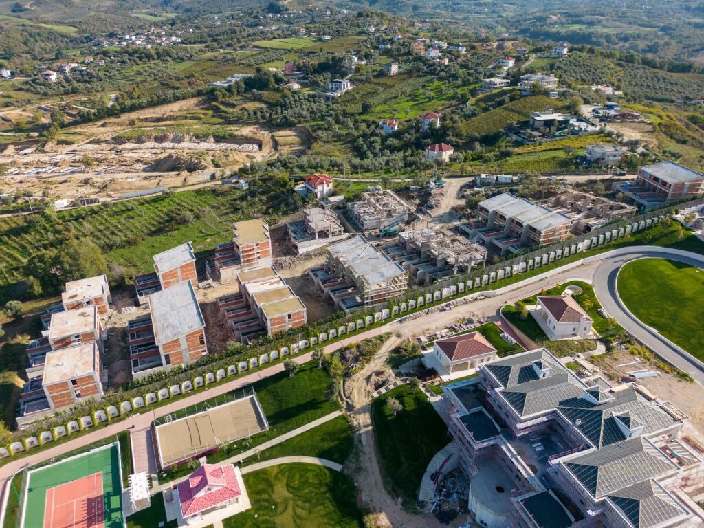 Vile me Pishine ne Rezidencen Flowers Hill!