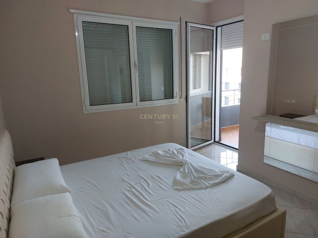 "SUPER OKAZION" APARTAMENT PËR SHITJE 2+1 NË LUNGOMARE, VLORË