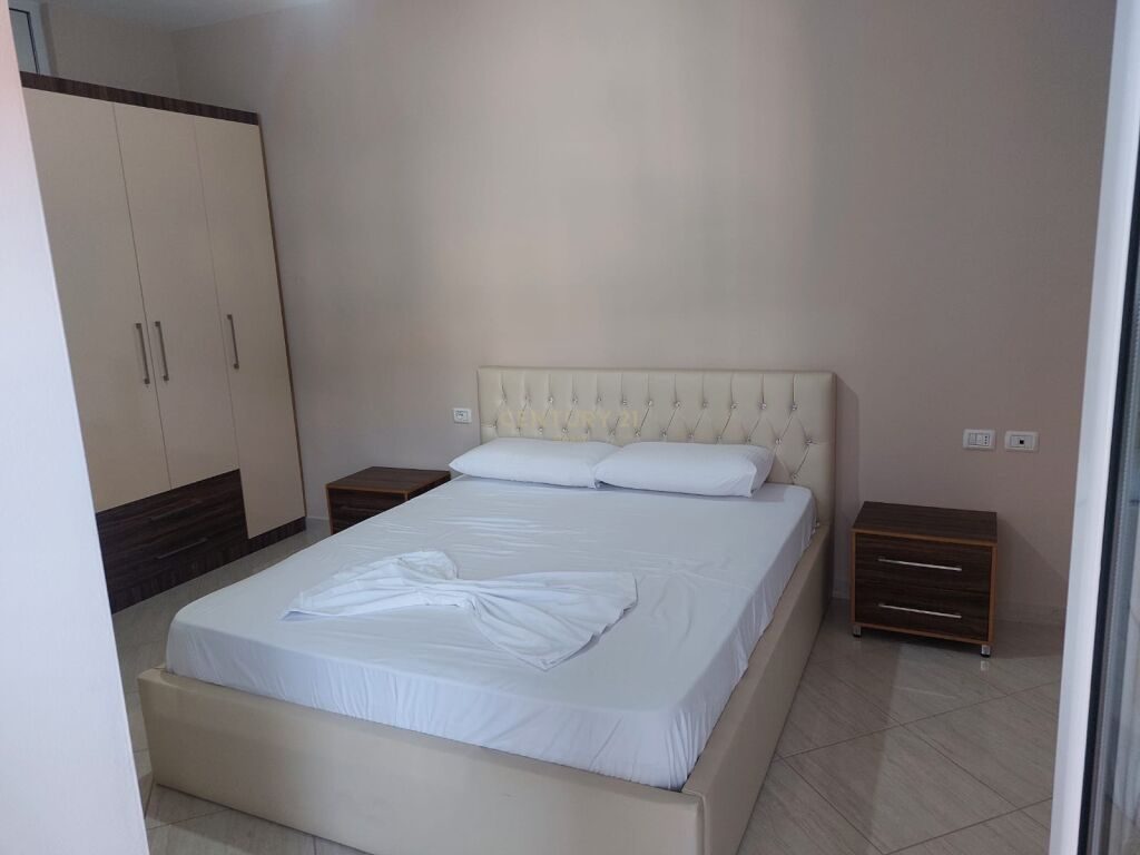 "SUPER OKAZION" APARTAMENT PËR SHITJE 2+1 NË LUNGOMARE, VLORË