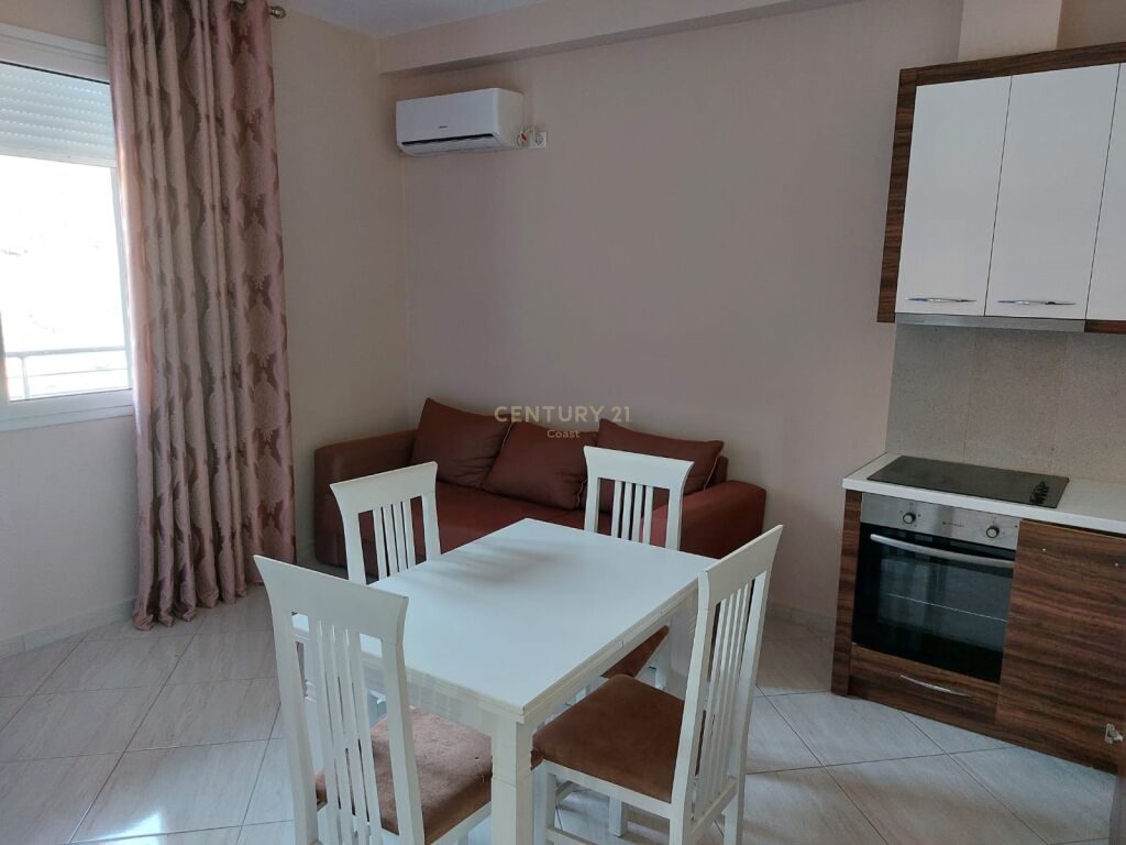"SUPER OKAZION" APARTAMENT PËR SHITJE 2+1 NË LUNGOMARE, VLORË