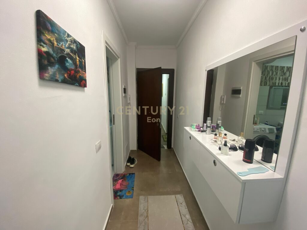 SHESIM SUPER APARTAMENT 2+1+2 PRANE SHKOLES EFTALI KOCI!