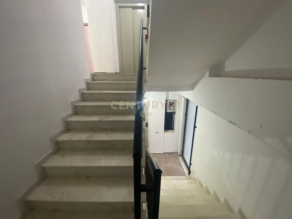 SHESIM SUPER APARTAMENT 2+1+2 PRANE SHKOLES EFTALI KOCI!