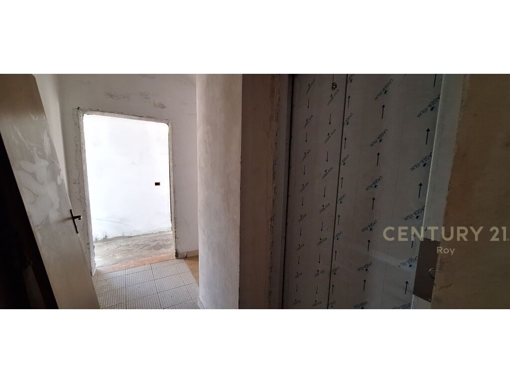 SHITET PENTHOUSE ME PAMJE DETI NE SHKEMBI I KAVAJES!!!