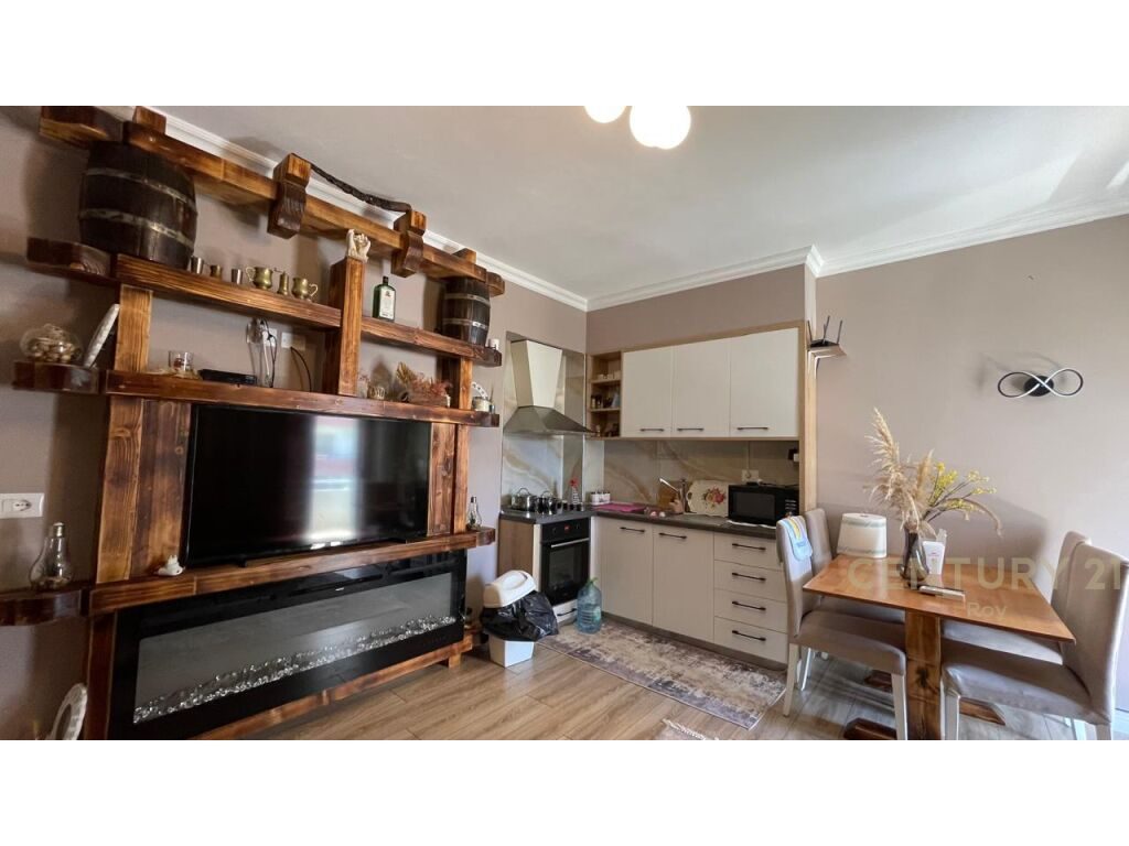 JEPET ME QIRA APARTAMENT 1+1 NE GOLEM!
