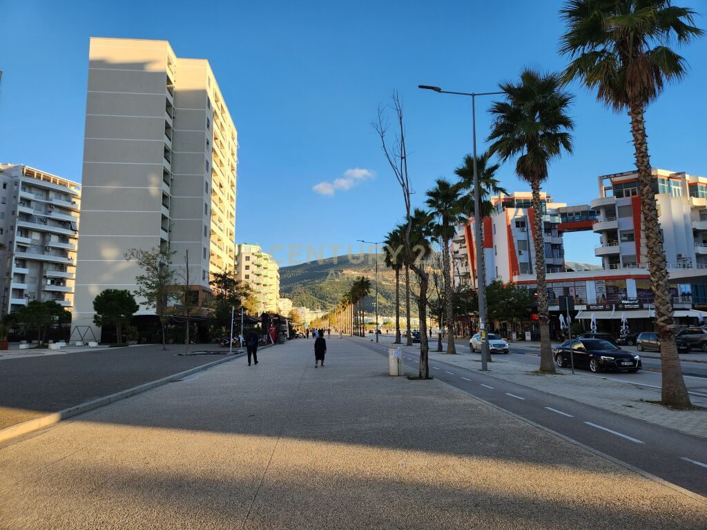 SHITET NJESI SHERBIMI NE VLORE