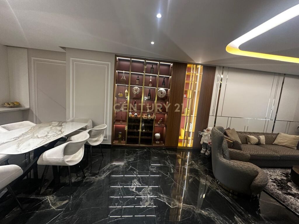 SHITET SUPER APARTAMENT LUXURY!