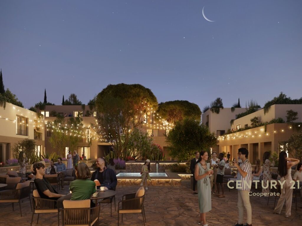 SHESIM APATAMENT 3+1+2 ME VERANDE NE RESORTIN TURISTIK VILLAGE SQUARE, DHERMI.