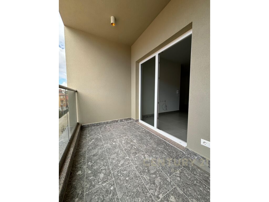 SHITET APARTAMENT 1+1 NDERTIM I RI NE GOLEM!