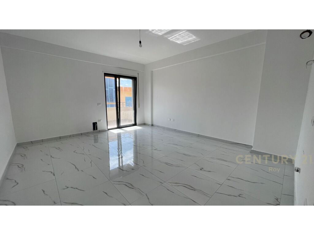 SHITET APARTAMENT 1+1!NDERTIM I RI,MALI I ROBIT!