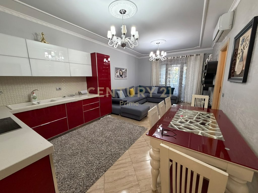 Apartament 2+2 Për Shitje në Shkolla e Bashkuar, Tiranë - 210000€ | 104 m²
