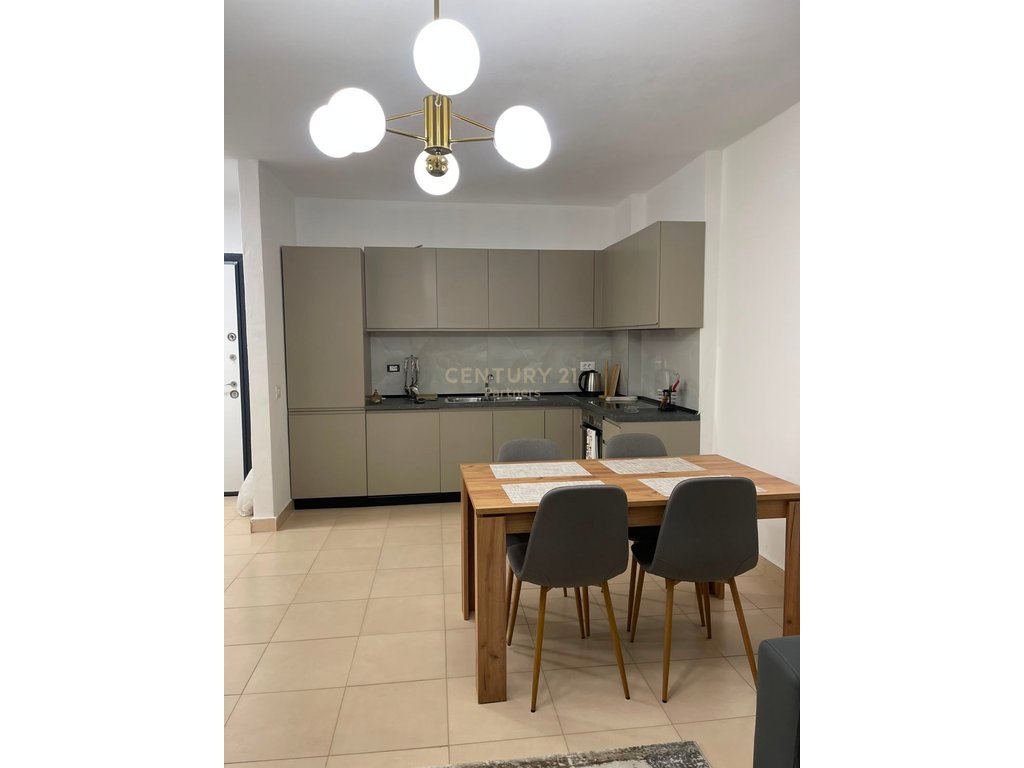 SHITET APARTAMENT 1+1 “BREZARET”, RRUGA 5 MAJI!