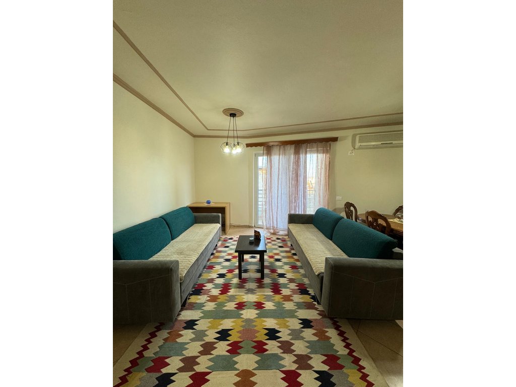 Jepet me Qira Apartament 2+1 Pranë Rrugës së Dibrës, Tiranë
