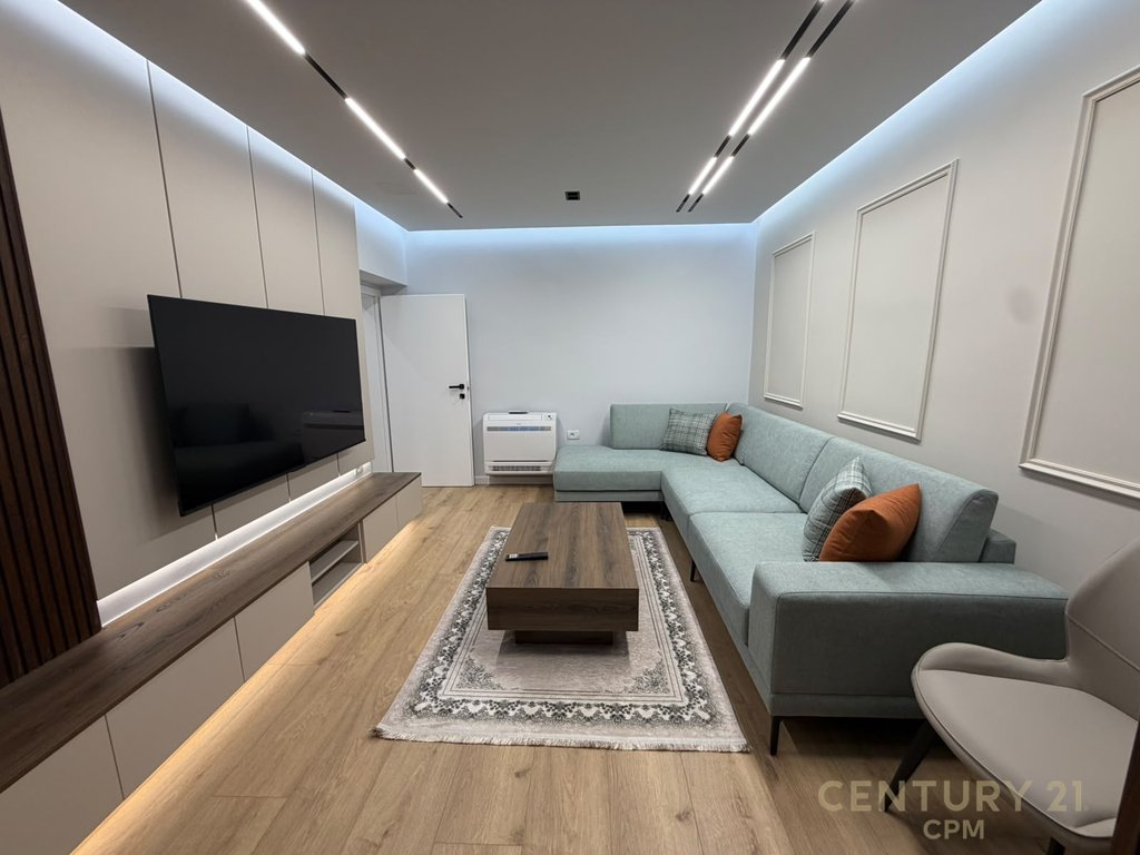 Apartament 2+1+2 Per Qira Prane Liceut Artistik!