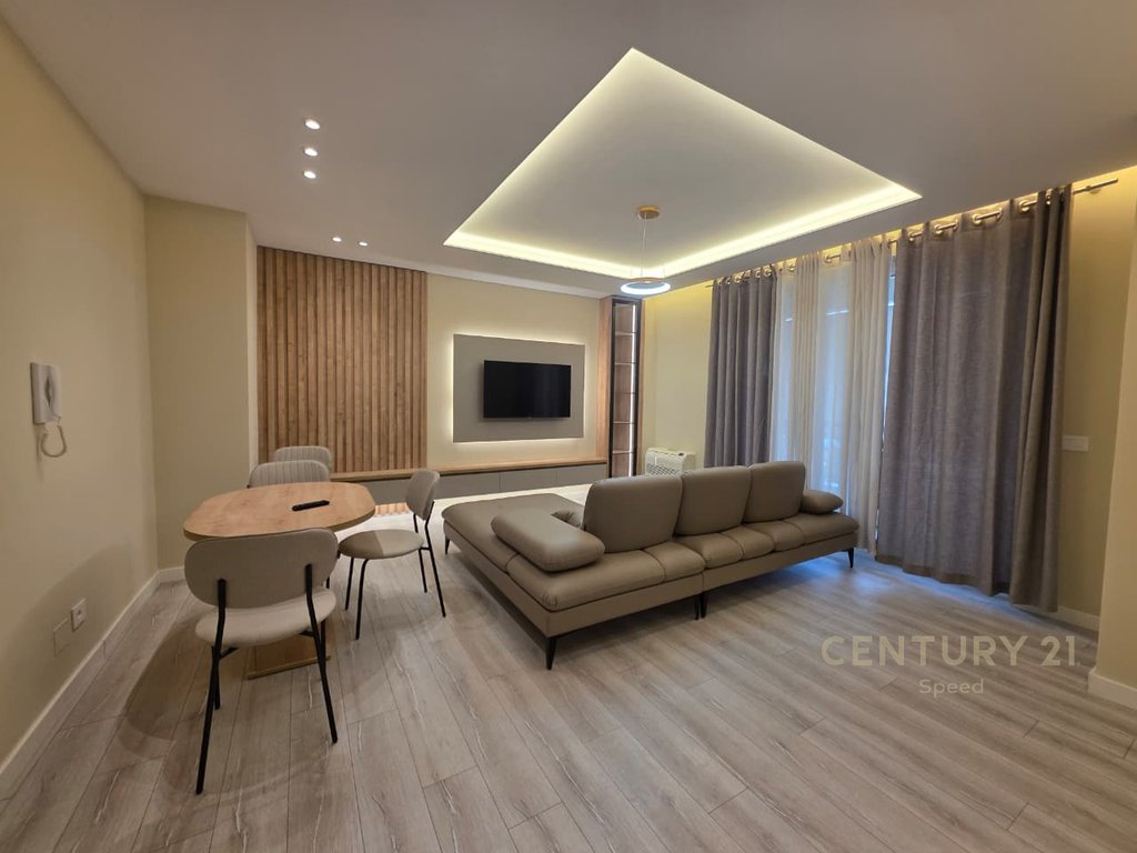 Jepet me Qira Apartament 2+1+2 me post parkimi pranë shkollës Harry Fultz!