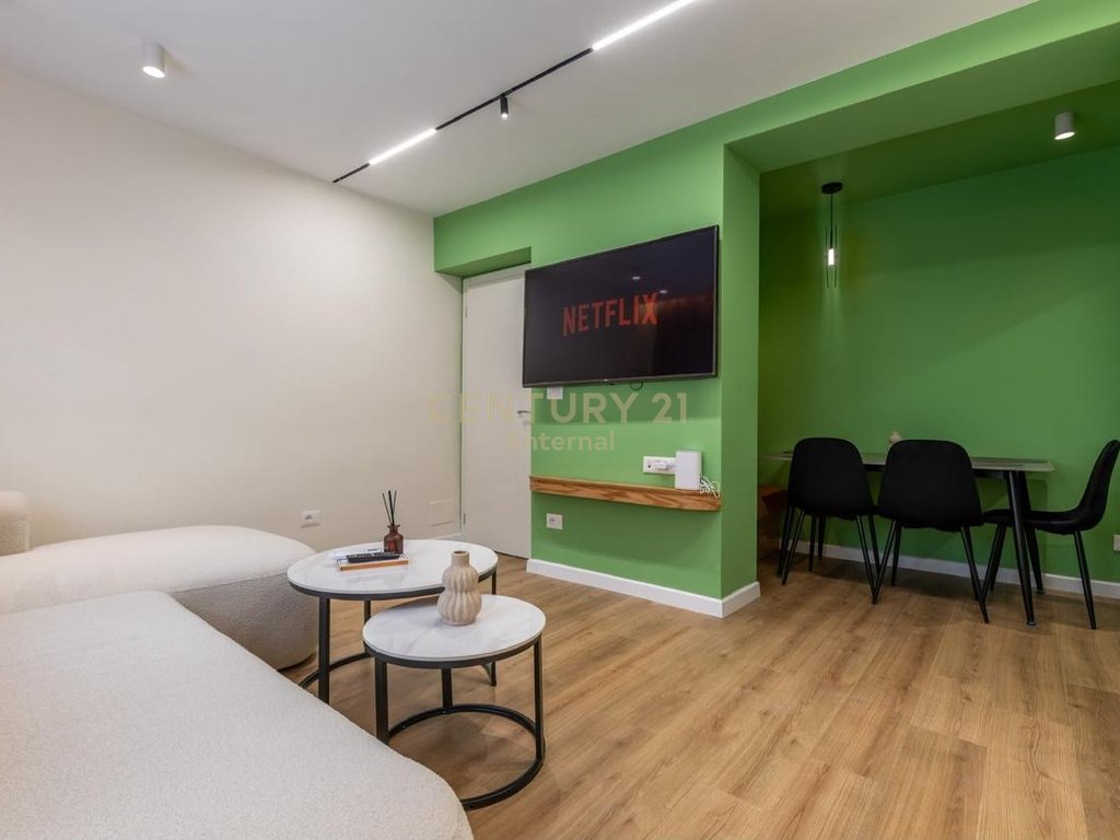 Apartament 2+1 Me Qira në Rruga e Kavajës, Tiranë - 880€ | 80.4 m²