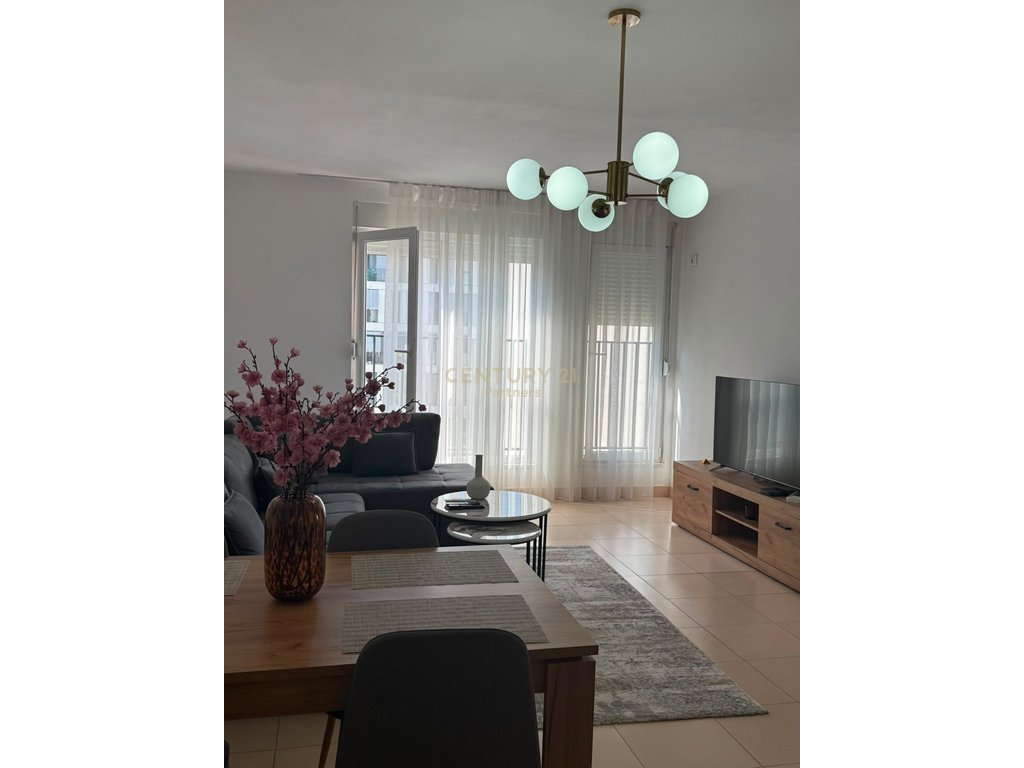 SHITET APARTAMENT 1+1 “BREZARET”, RRUGA 5 MAJI!