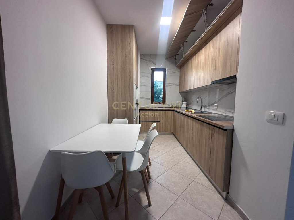 Apartament 2+1 me qira në Bulevardin Zogu i Pare / Qendër!