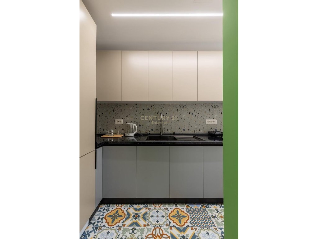 Apartament 2+1 Me Qira në Rruga e Kavajës, Tiranë - 880€ | 80.4 m²