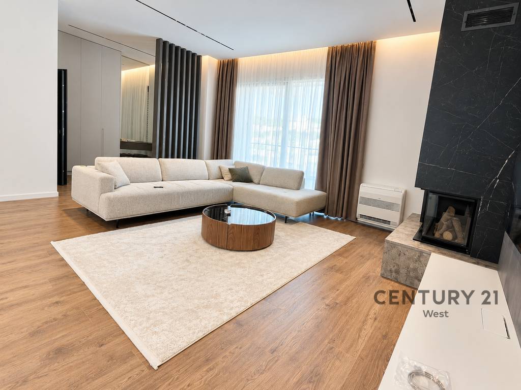 JEPET ME QIRA APARTAMENT 3+1+2 ME VERANDË & GARAZH PRIVAT | "GREY STONE" RESIDENCE – LIQENI I THATË